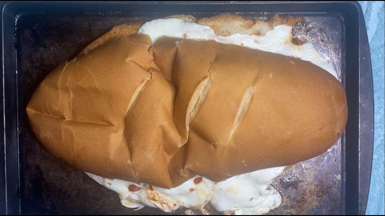 ASMR : Calvert eating Meat and Mozzarella Sandwich