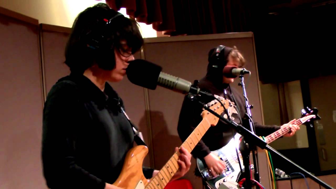 Screaming Females - Rotten Apple