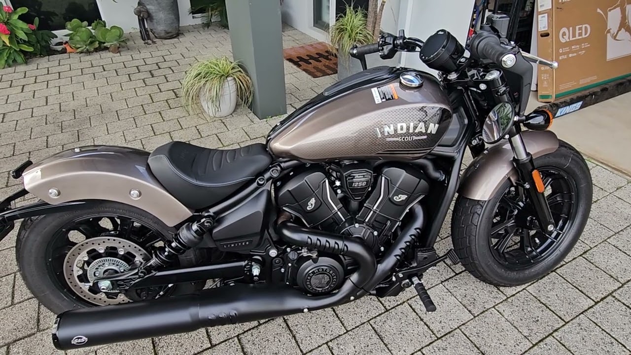 Quick review of my 2025 Indian Scout Bobber limited + tech. 