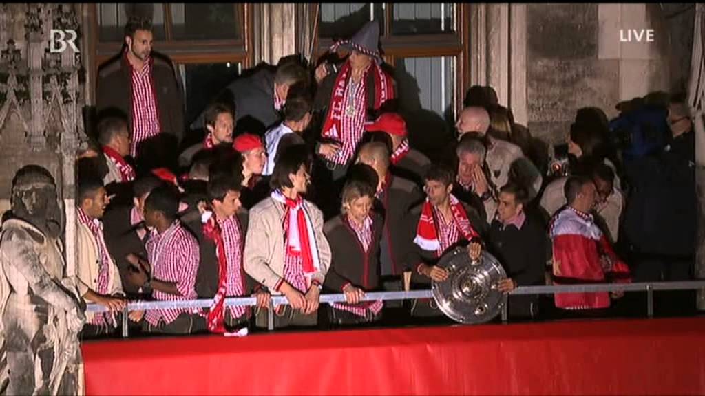 FC Bayern - Meisterfeier vom Marienplatz 2013 | Part 8/9