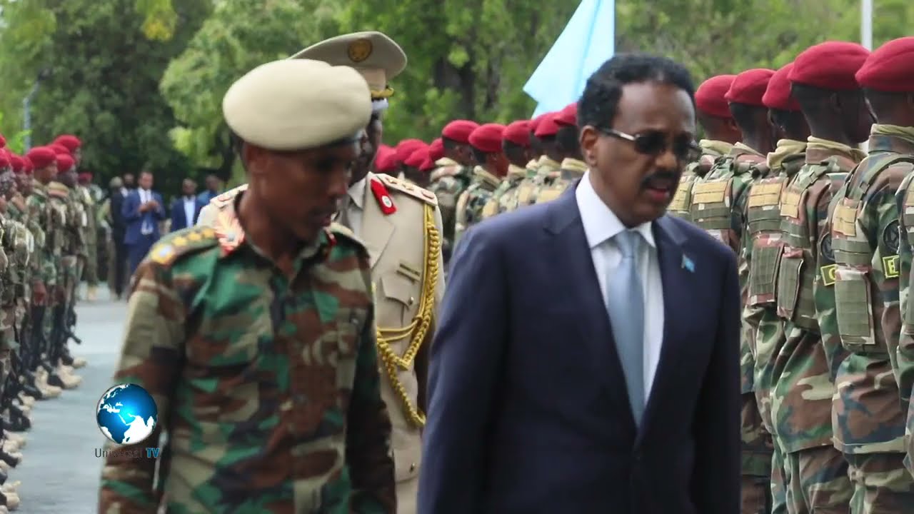Madaxweyne Farmaajo oo ka qayb galay munaasabadda  Maalinta Calanka ee 12-ka Oktoobar.