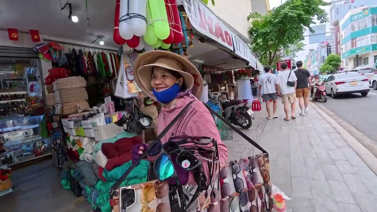 han market Da Nang - walking tour