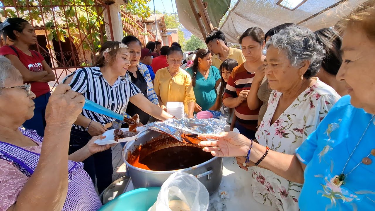 ASI NOMAS ESTUBO EL FESTEJO DEL DIA DELA CRUZ AYA EN LOS NOPALES, GUERRERO REGIÓN TIERRA CALIENTE