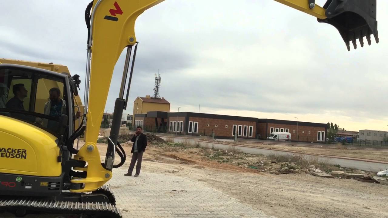ET90 WACKER NEUSON-ferrariden daha hızlı