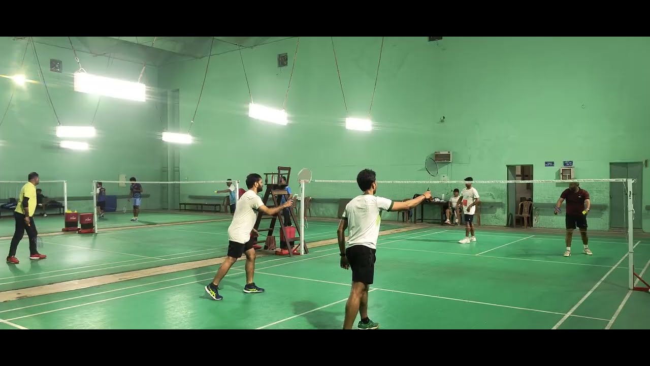 (1314) Golden Point (31-29) Pro Match Prof. Prince & Abhishek vs Deepak Sir & Sagar #badminton #iitr