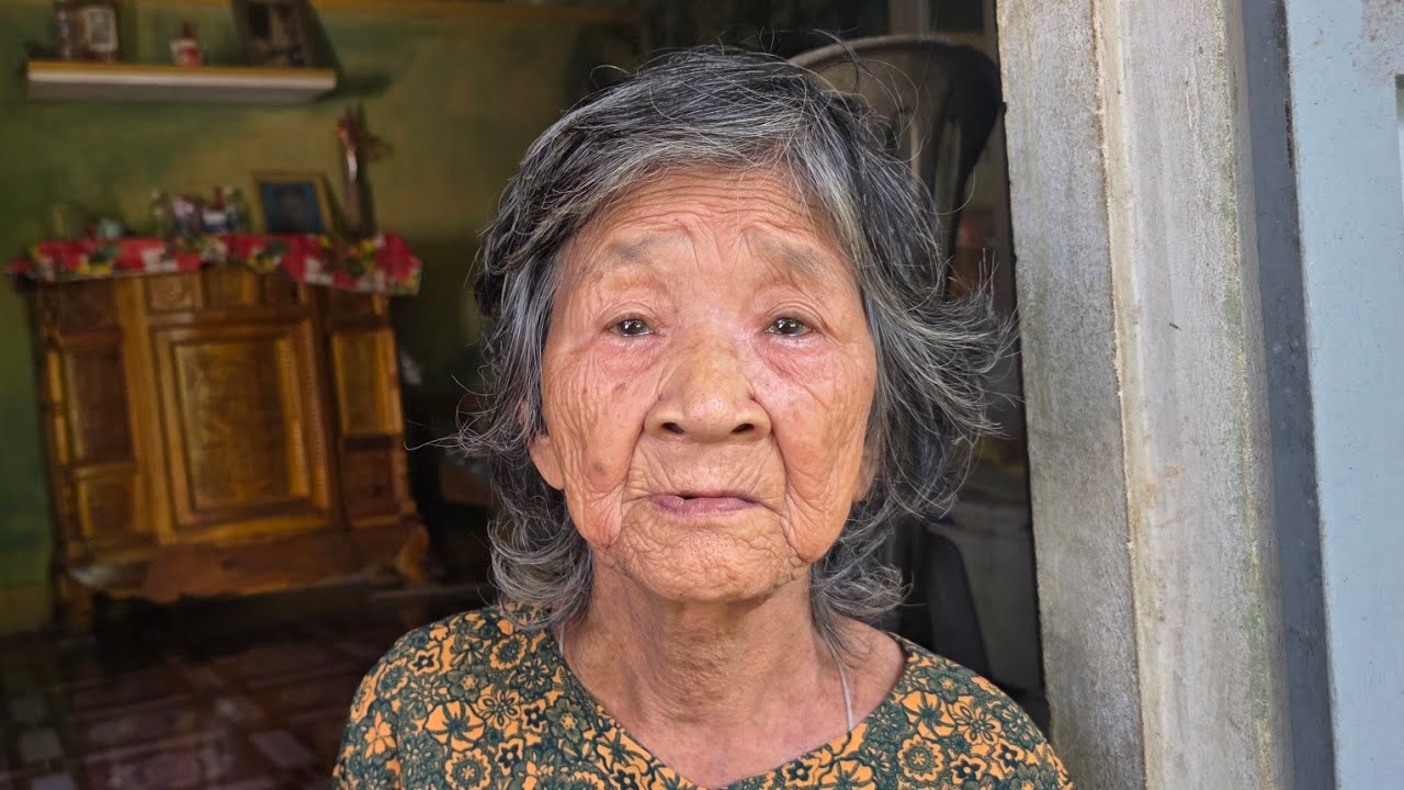 Cụ Hóa Ăn Cơm Với Muối Xúc động tâm sự chia sẻ điều này ai nghe cũng khóc theo