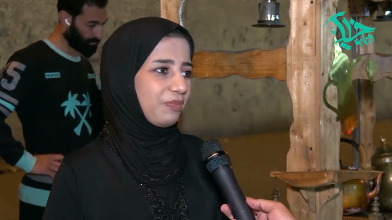 باحتشامها تبيع القهوة وسط بغداد .. زهراء  يتيمة الابوين افتتحت مشروعها البسيط لكسب لقمة العيش