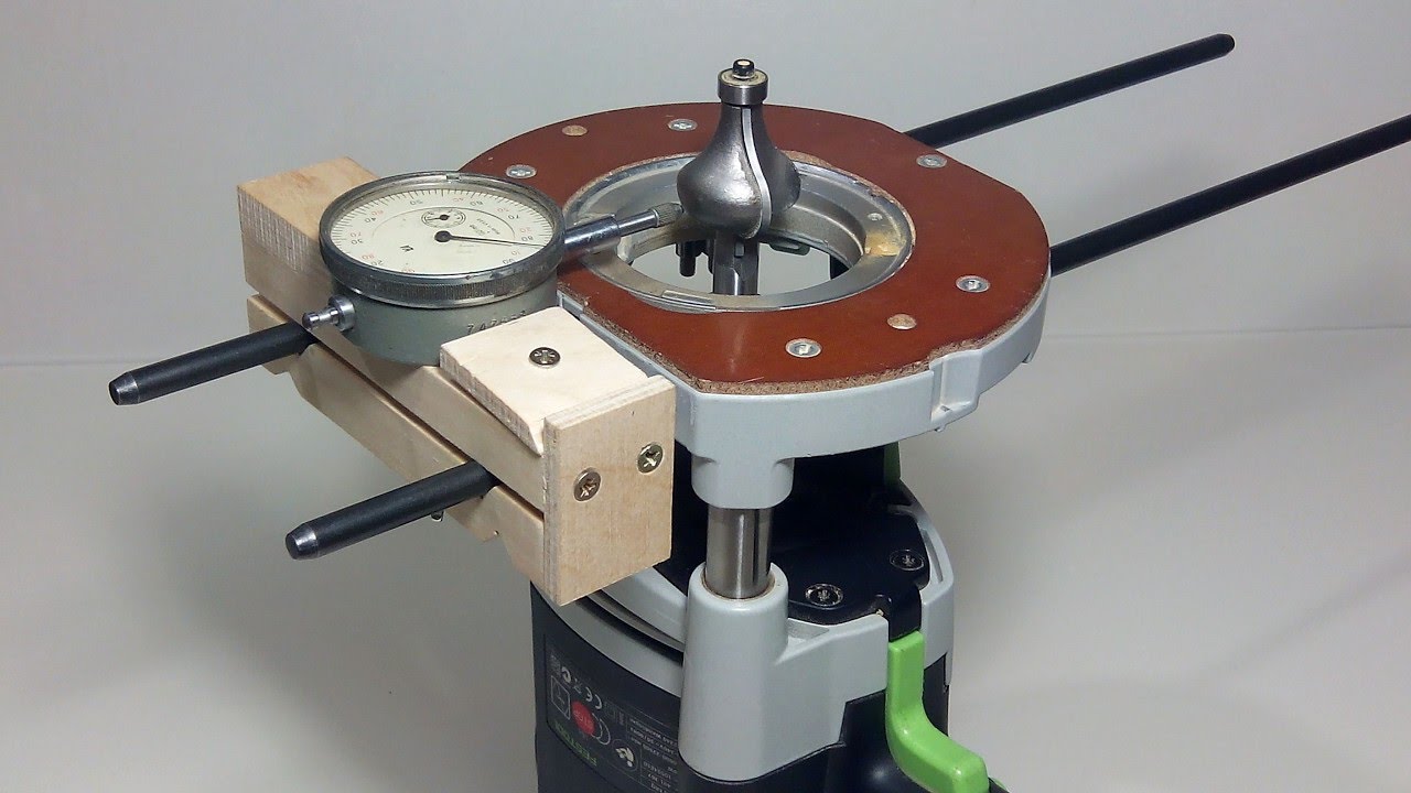 Держатель к индикатору для проверки фрез на биение.