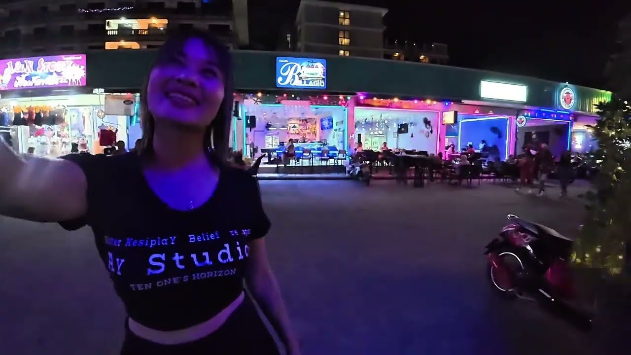 Rom Pho night market