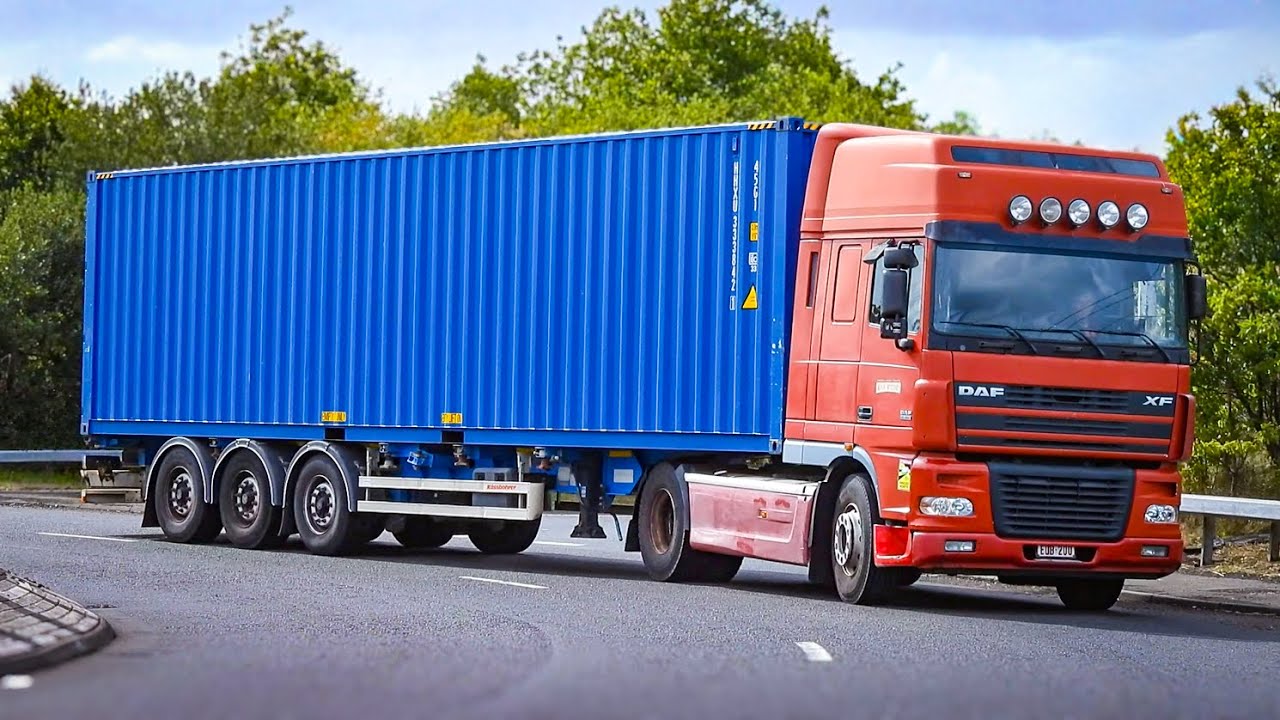 Trucks on the A1, Scotland [4K]