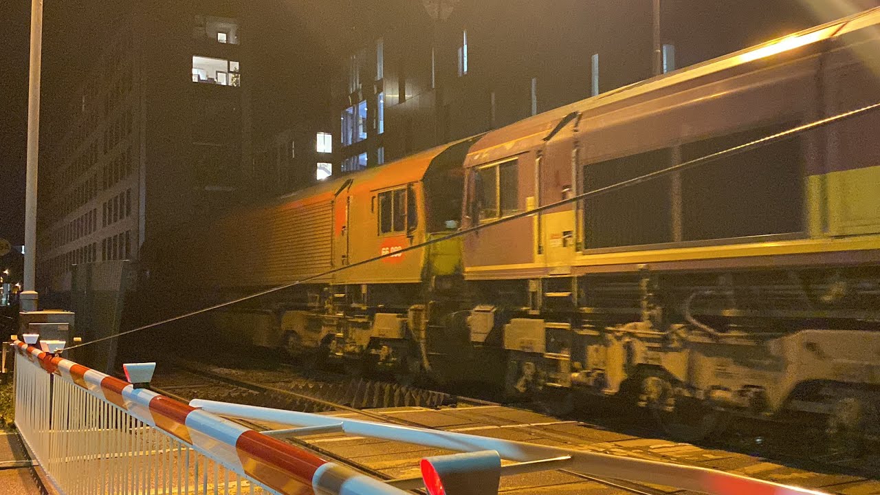 Light Triple Header, Double Stay* Brayford Level Crossing 16/12/23