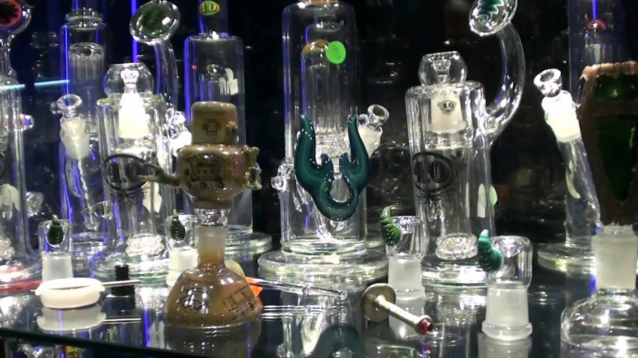THE CAVE Smoke Shop Tour - HEADY GLASS!!!