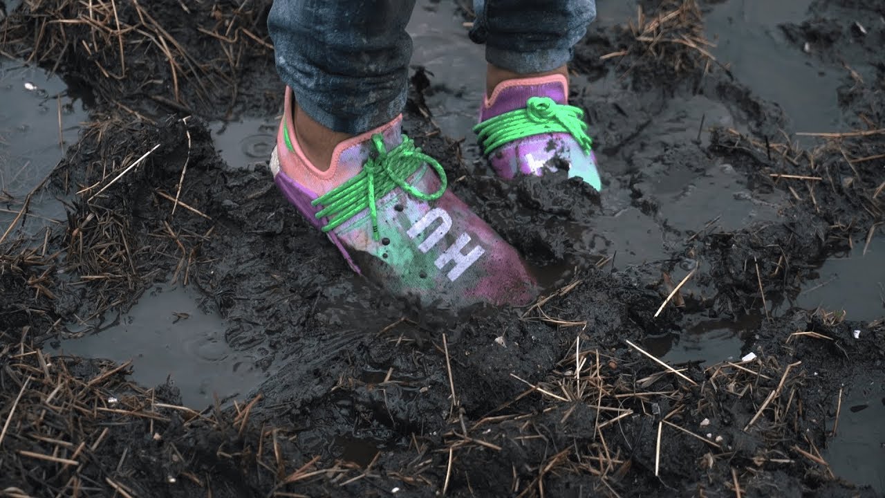 Jumping in mud with UNRELEASED adidas Human Race NMD Pharrell 'Holi Festival' - EXTREME CLEAN