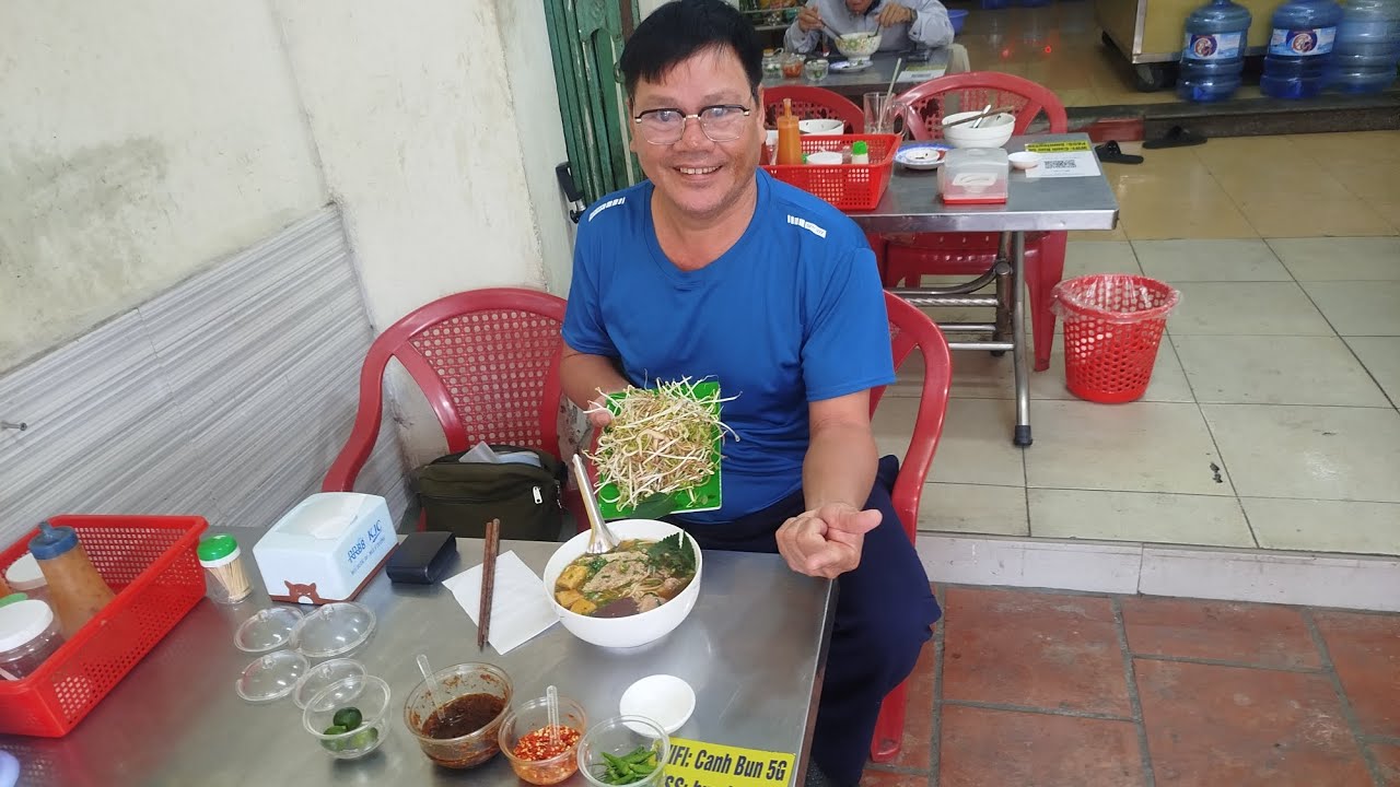 Trời se Lạnh với Tô bún riêu thật tuyệt vời 