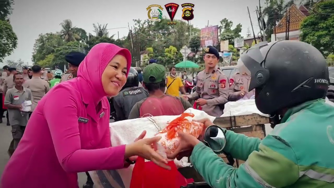 Ramadhan Penuh Kepedulian Brimob Sumsel Tebar Kebaikan Lewat 1000 Takjil
