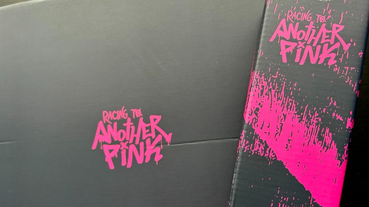 BL Unboxing - Bomtoon 2024 Season's Greetings/봄툰 2024 시즌 그리팅 | Racing To Another Pink