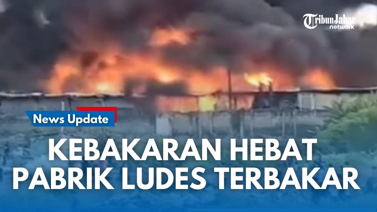 DETIK-DETIK  Kebakaran Hebat Melanda Pabrik di Babakan Ciparay, Api dan Asap Hitam Membubung Tinggi