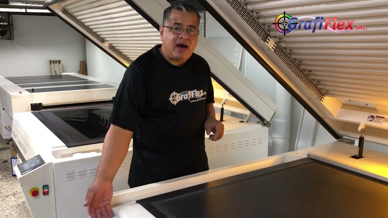 Mantenimiento de máquina expositora de planchas digitales para flexografia.