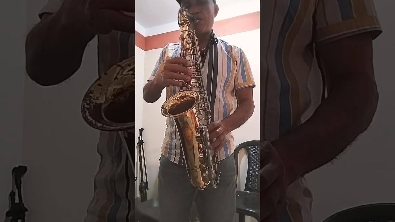Saxofon Alto Madrecita Ideal  #Julio Jaramillo