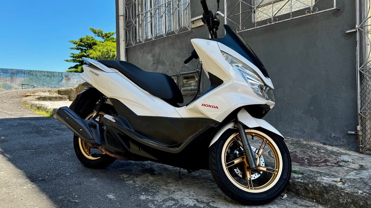 DESMONTANDO E PLOTANDO A CARENAGEM LATERAL DA HONDA PCX