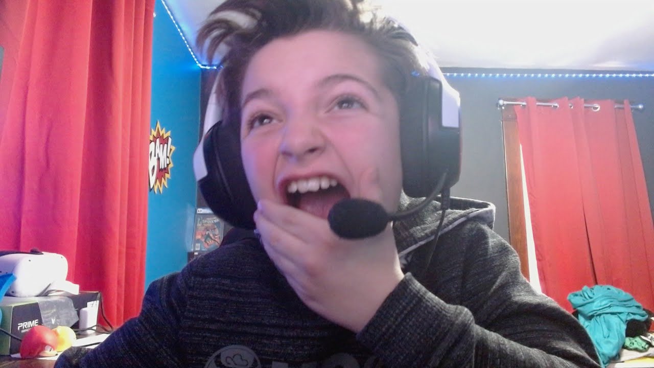 Im bad at this (Try not to laugh 2)