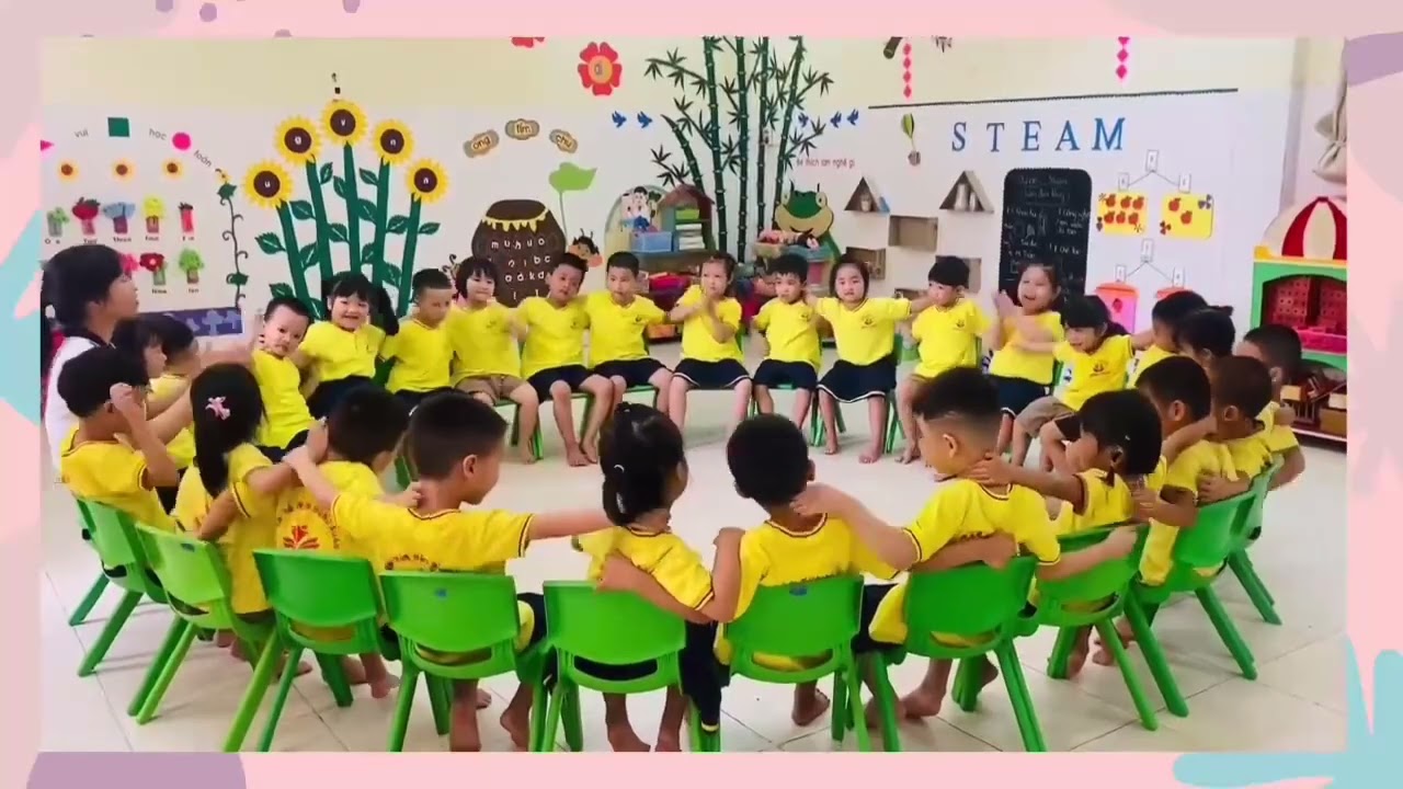 Vận động theo nhạc bài hát Người tôi yêu tôi thương