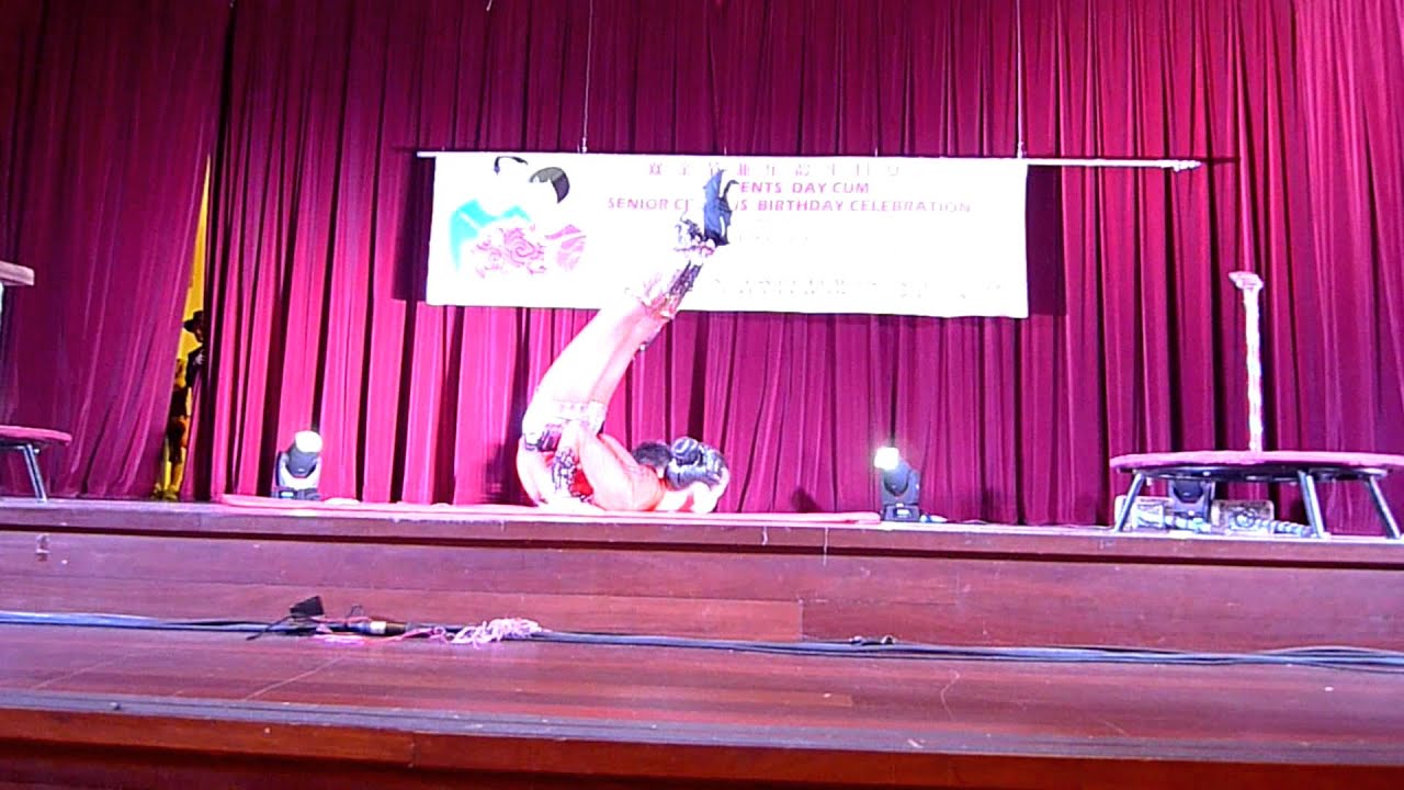 Mongolian Contortionists Acrobats Duo (Boy & Girl) [Singapore] 蒙古柔术