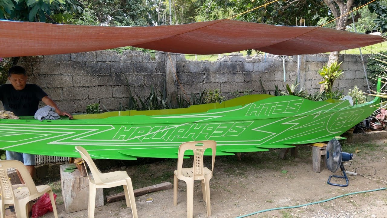 Airbrush lettering on Boat Amazing color oh Green Boat