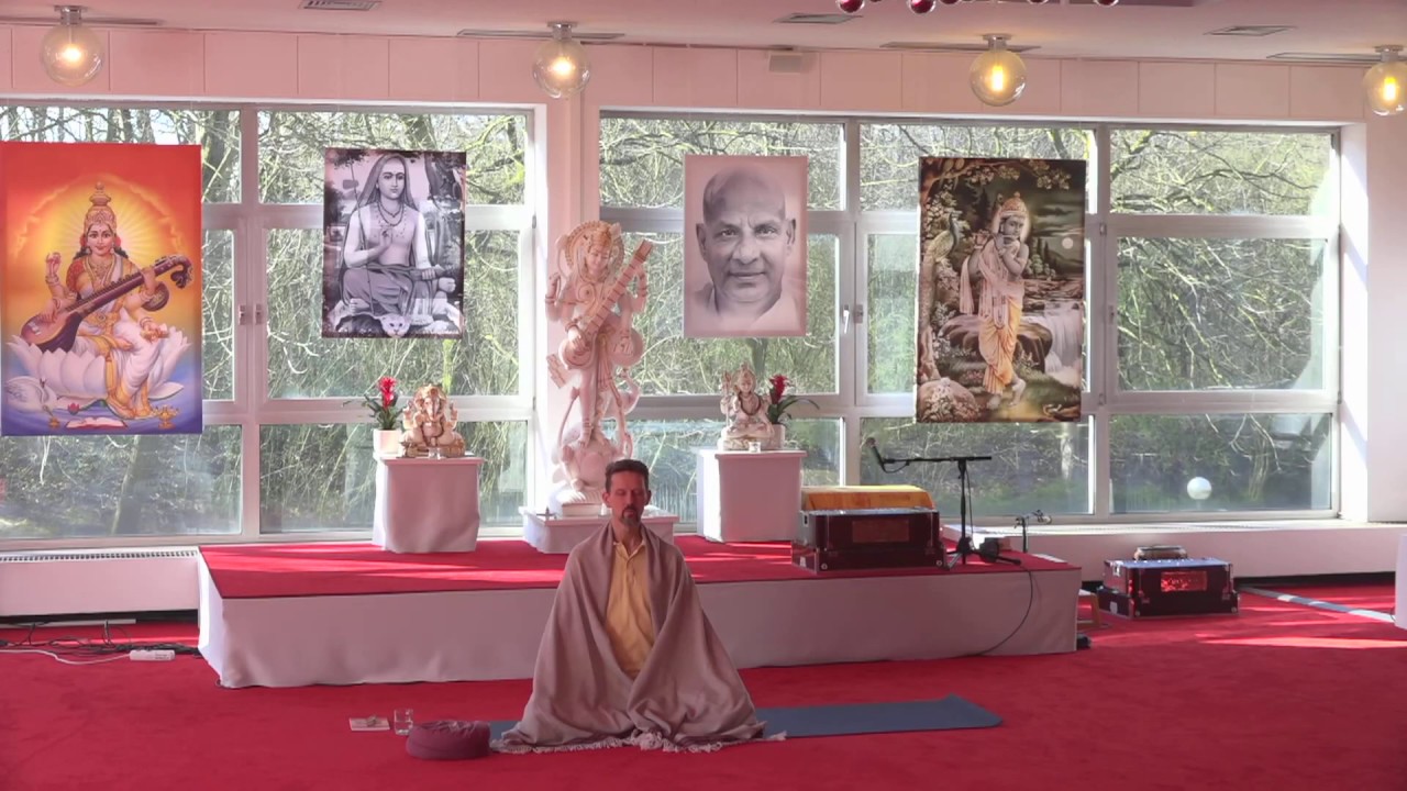 Live Aktivierende Yogastunde für guten Start in den Tag mit Brahmasvarup - 09:15 Uhr 23.03.2020