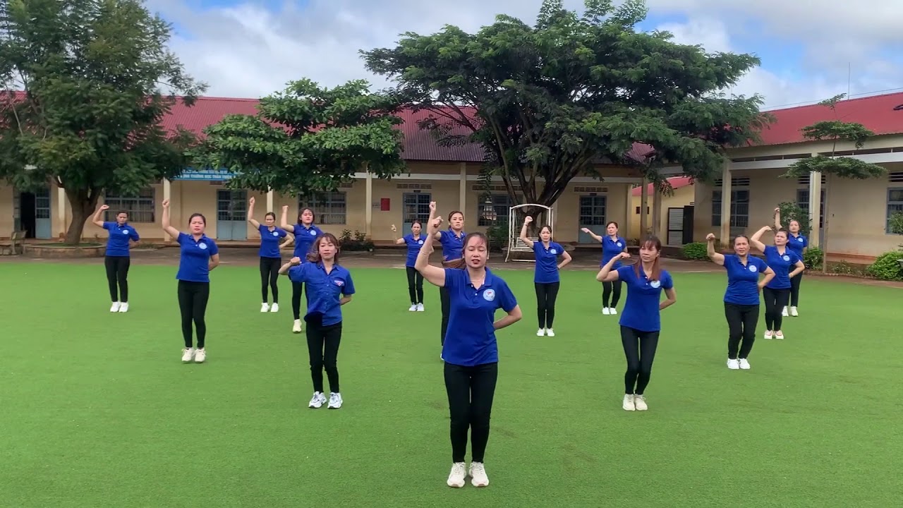Video thể dục giữa giờ - Công đoàn trường Tiểu học Đạ Ròn