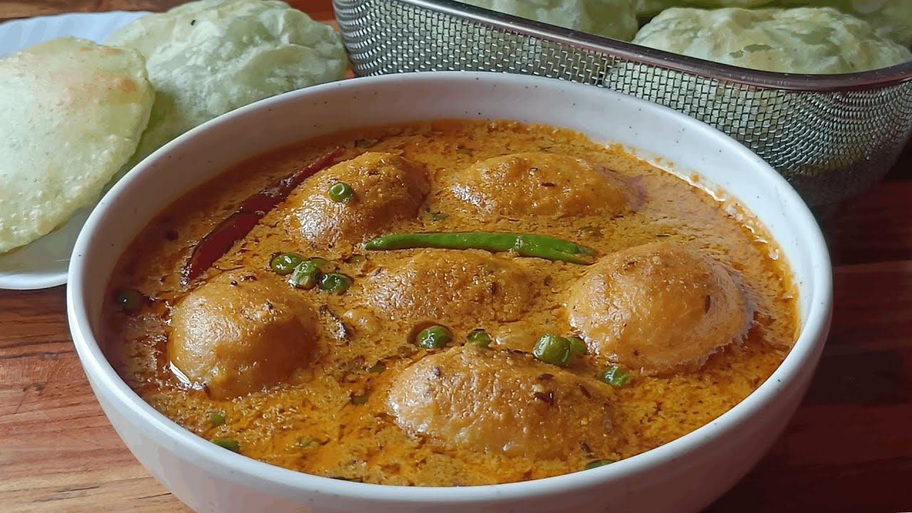 Winter Special Breakfast | Koraishutir Kachori with Dum Aloo | Easy & Quick Matar ki puri & Dum Aloo