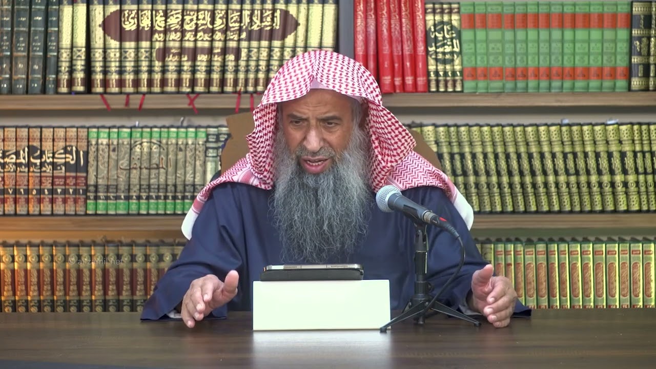 ما حكم حاج وجب عليه هدي التمتع فاشترى الهدي وصام؟