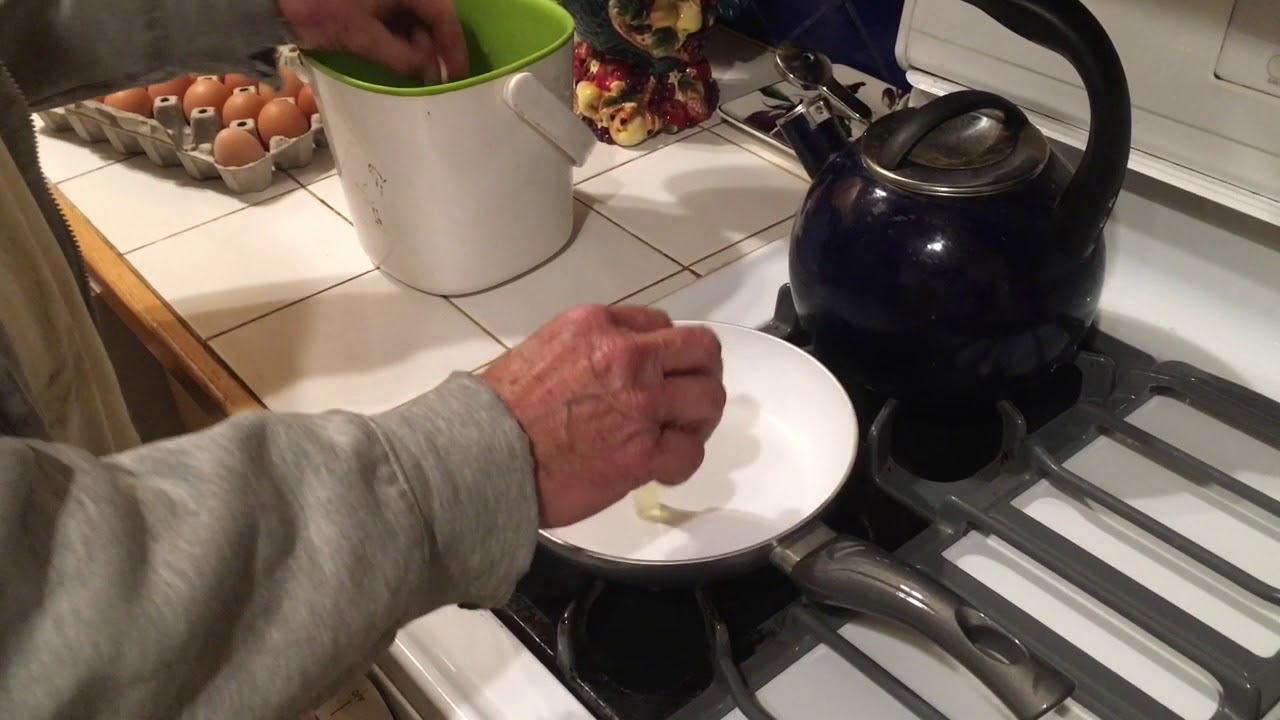 Cracking Eggs for DIY Confetti Eggs (Cascarones)