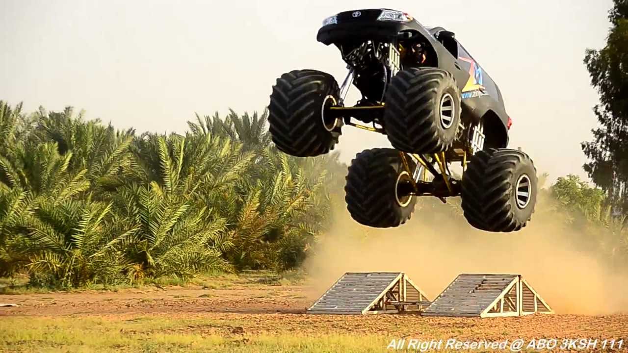 فريق القفاري | AL-GAFFARI TEAM - Big Foot Monster Truck | HD