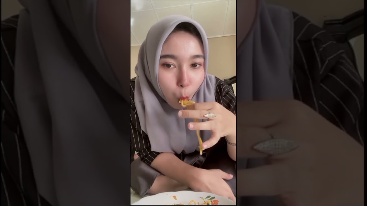 bunda er lagi gabut masih penasaran warna apa bund tebak ya😍❤️❗