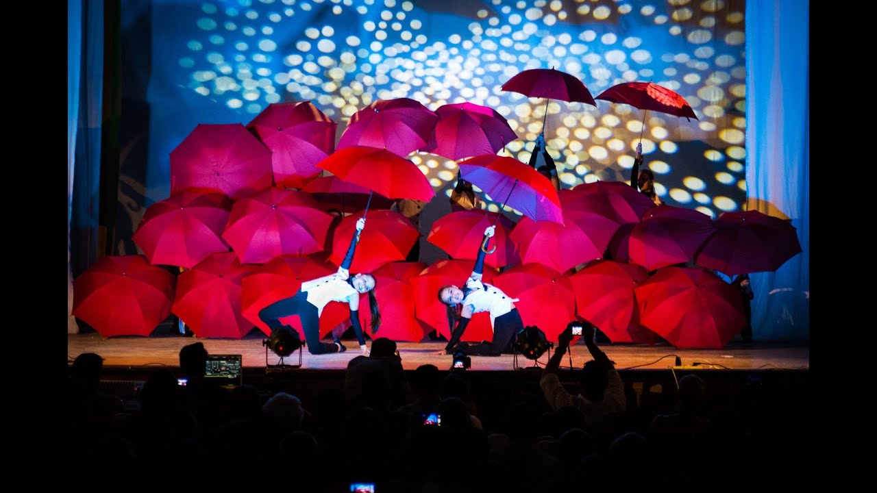 SINGING IN THE RAIN #1 | Matrix Dance