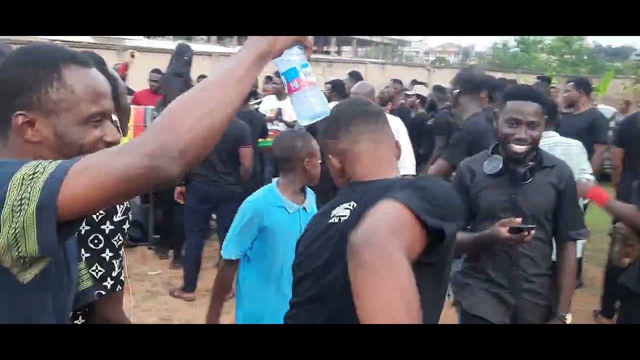 Obiaa Ɛtwi Bi Soloku- Herr Waa`yɛdɛw.