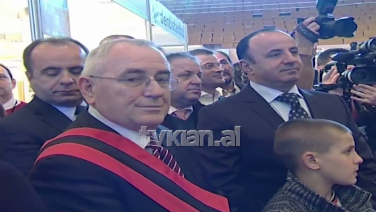 Berisha feston Ditën e Verës në Elbasan: Ripërtëritja dhe zhvillimi ekonomik në fokus-(14 Mars 2012)