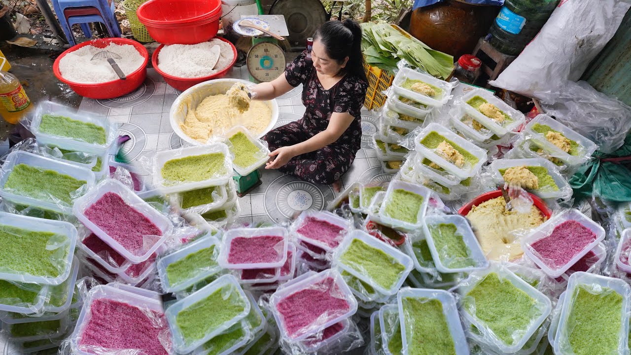 Rất độc lạ bánh tét gói bằng khuôn nhựa cực hay, ai cũng gói được