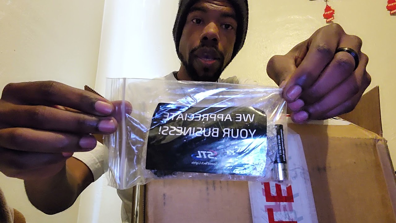 Speedtech Lights [PA 100 Watt Public Address Air Horn PA System & Icon 100-Watt Black Speaker] unbox