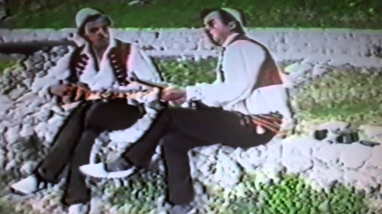 Vellezerit Ismaili.  Sali syla