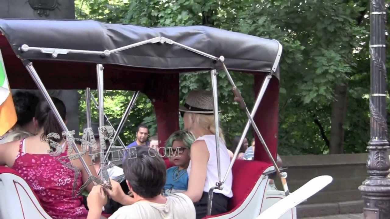 Gwen Stefani Spends Time With Her Two Boys At Central Park and Riding A Horse Carriage In NYC.