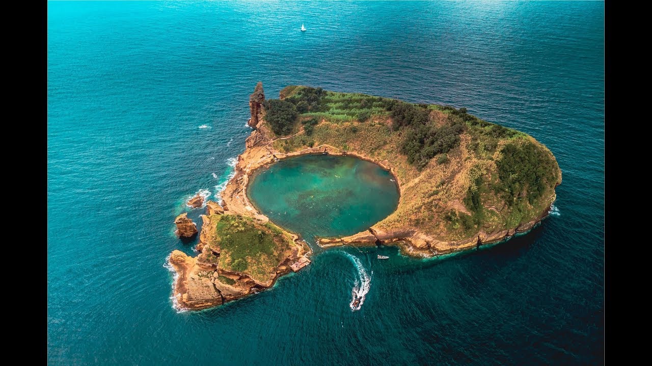 Açores (Capelinhos, Ilhéu de Vila franca do Campo, Lagoa do Fogo, Caldeira)