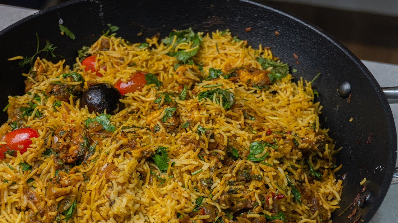 How To Make This Insanely Delicious Shrimp Rice Dish -- ( a Middle Eastern recipe!! )