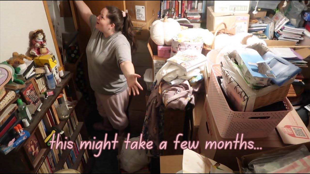 Decluttering My Future Bedroom!
