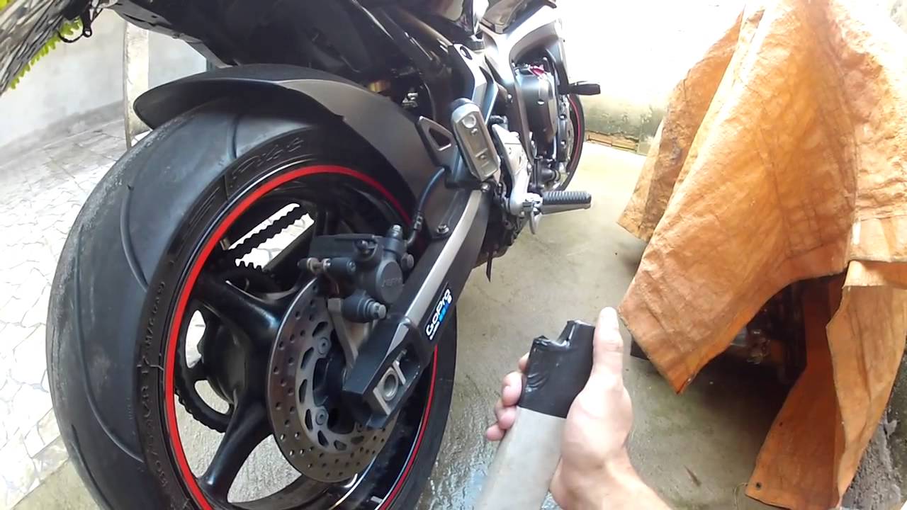 CAVALETE TRASEIRO IMPROVISADO PARA MOTOS, SEM GASTAR DINHEIRO!