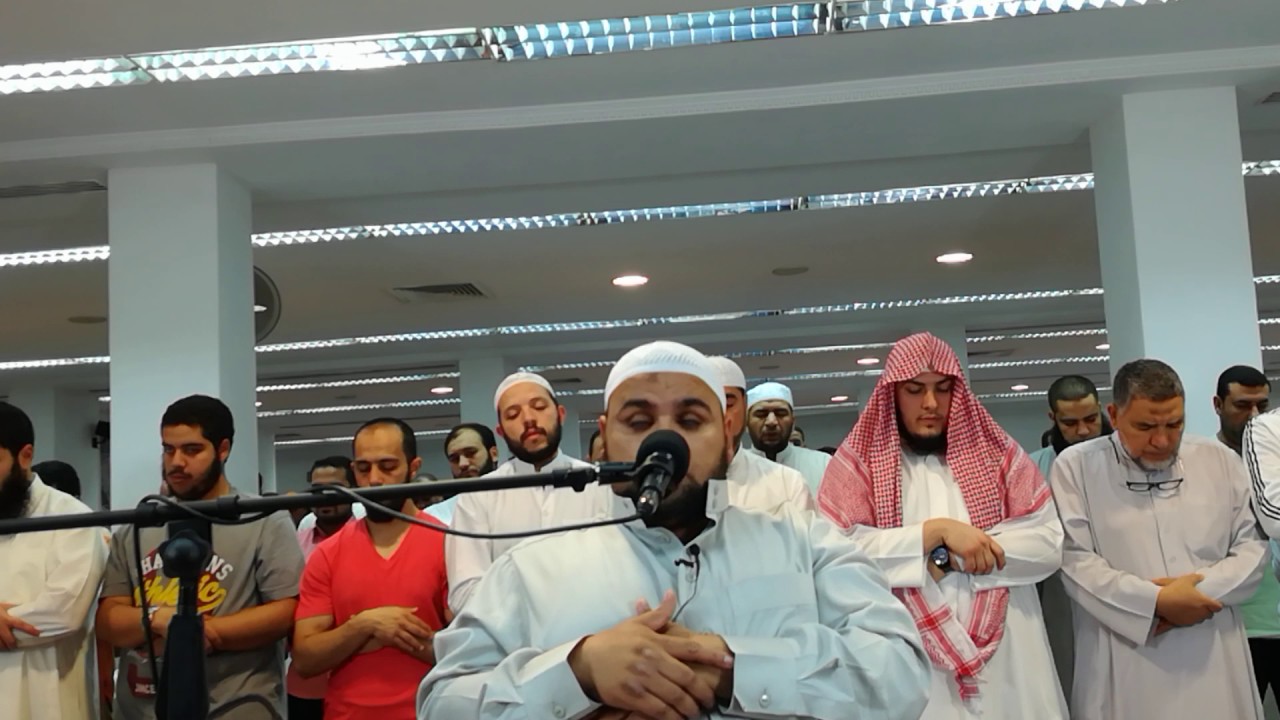 القارئ عبدالله كامل تلاوة خاشعه من صلاه التراويح ليله «1»