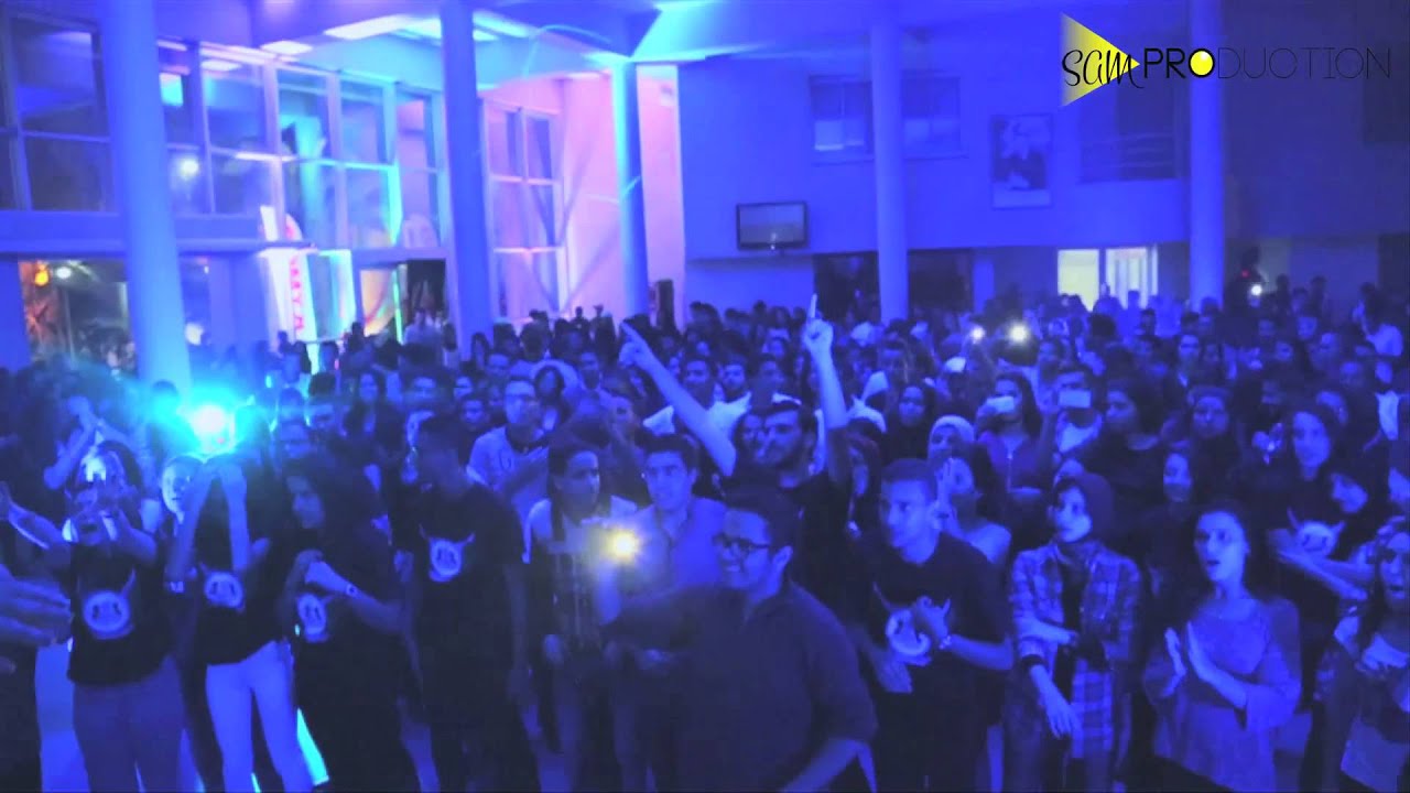 Mohssine Sabih ft. Sarah Azmi ( Covers ) On Stage