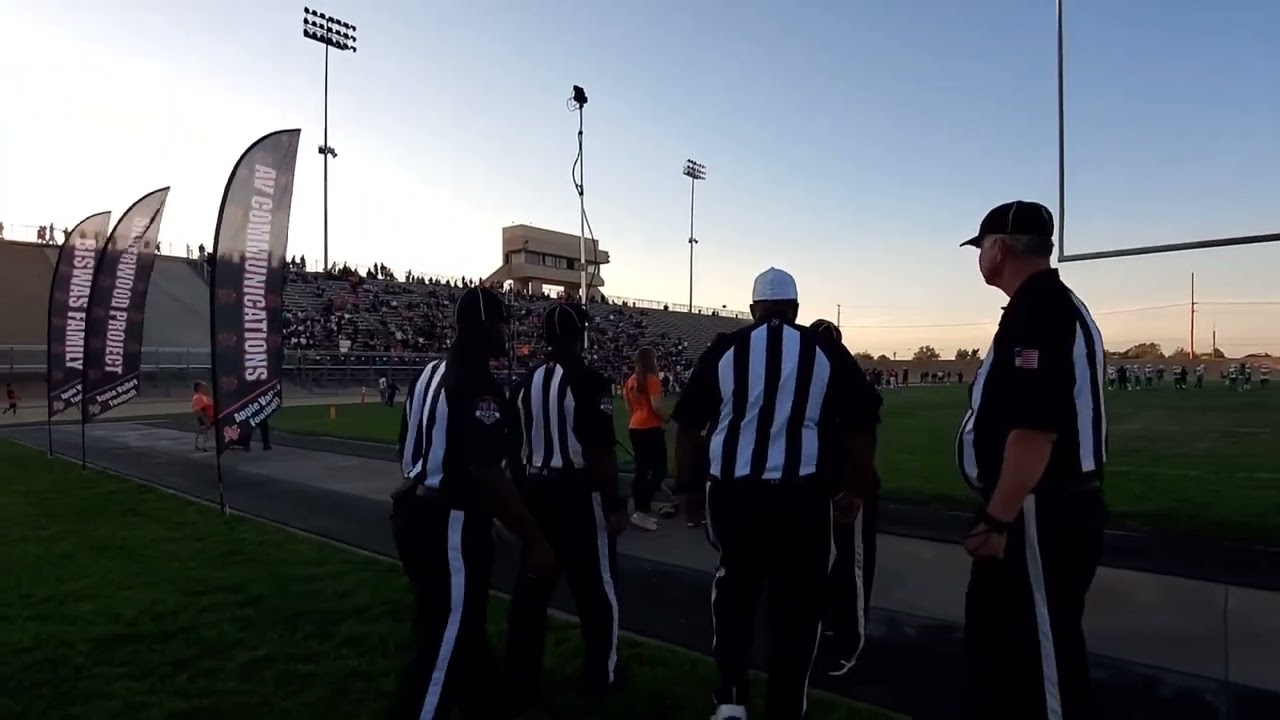 Victor Valley football beats Apple Valley 21-14 #football #Victorville #applevalley @ Newton Stadium