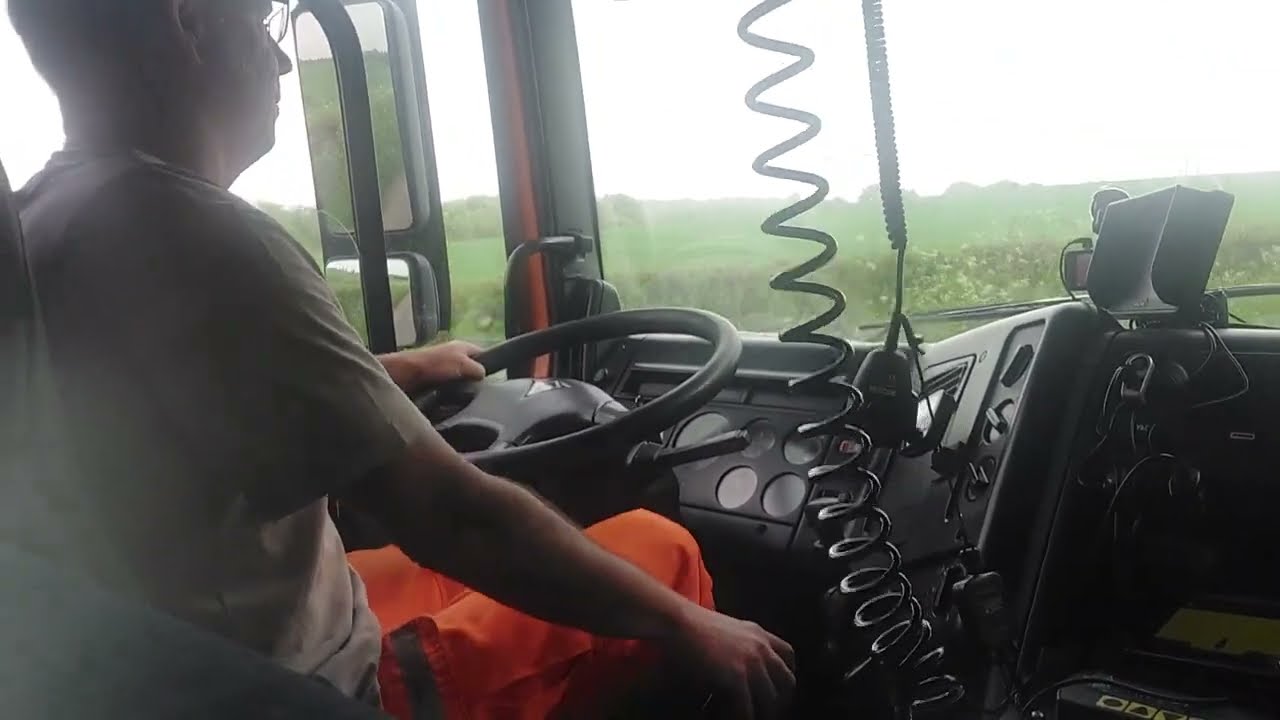 Cummins powered Foden loaded in the hills around Winchester (no it's not LHD, it is reverse image)